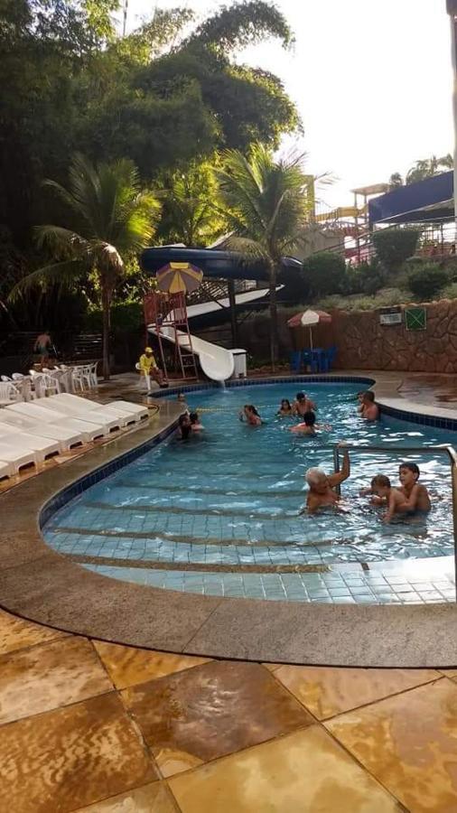 Golden Dolphin 3Pessoas Com Piscinas Termais Mais Toalhas E Roupas De Cama Lencois Travesseiros Fronhas Limpeza Do Check In Impostos E Taxas Ja Incluso Atencao A Hospedagem Podera Ocorrer No Express Ou Grand Hotel,Conforme A Disponibilidade De Apto Caldas Novas Dış mekan fotoğraf